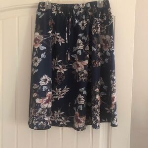 Black floral elastic waist skirt